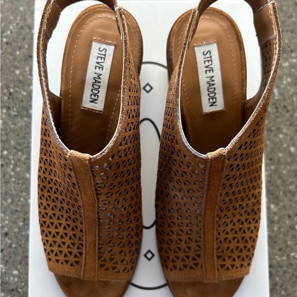 Steve Madden Deborah Peep Toe Sandels - Picture 3 of 4